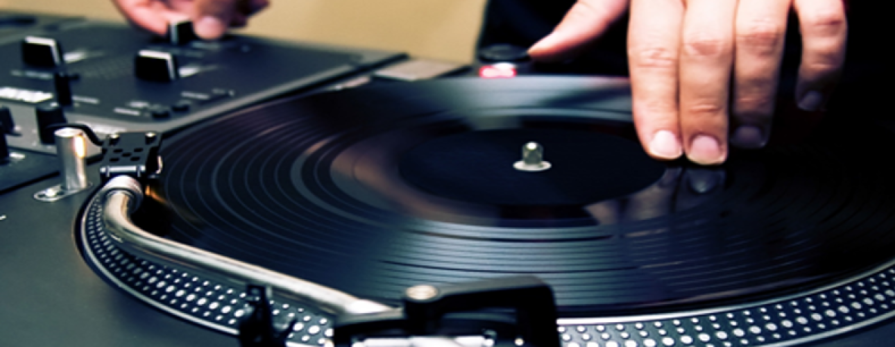 djs